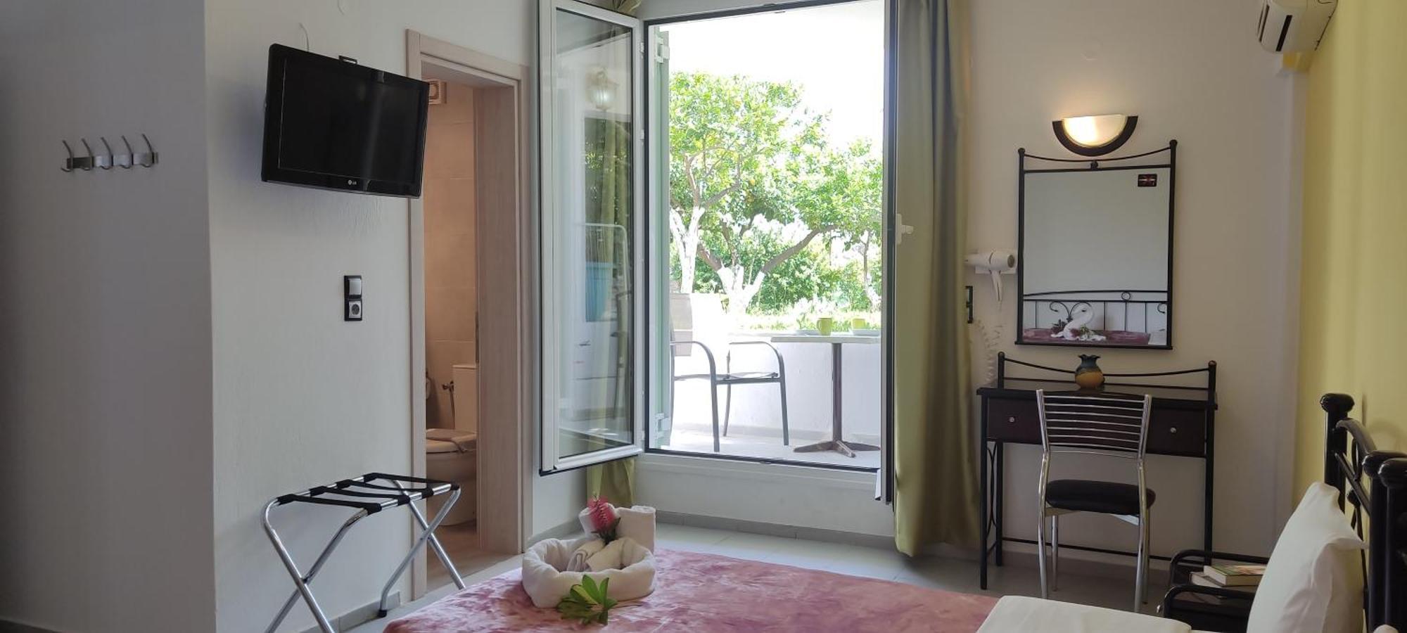 Evelin Hotel ปีตาโกเรโย ภายนอก รูปภาพ