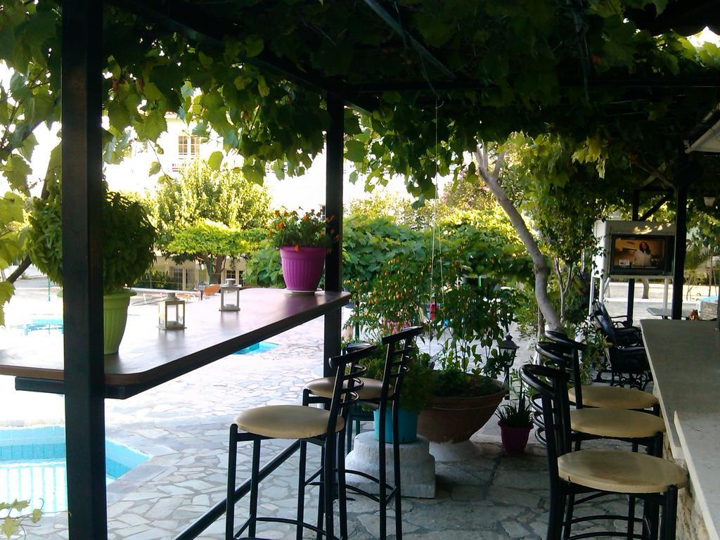 Evelin Hotel ปีตาโกเรโย ภายนอก รูปภาพ